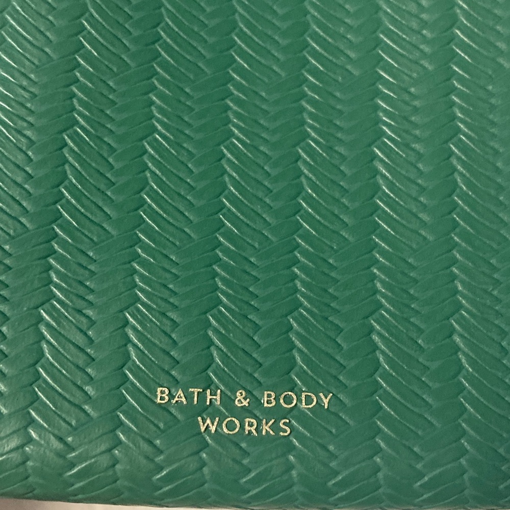Bath & Body Works Emerald Green Textured Tote 9.5” x 7.5”x 4.5” - Picture 6 of 11